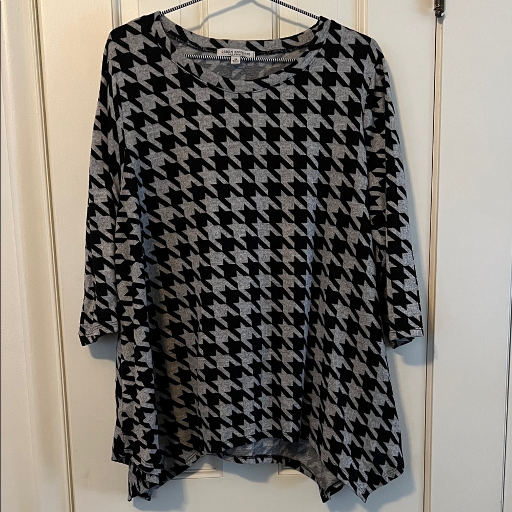 Green Envelope Black and Gray Houndstooth Tunic
